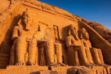 Abu Simbel excursión de un día desde Hurghada
