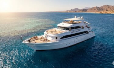 Luxury dive boat in Hurghada