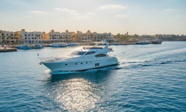 Departure from Hurghada marina for Hula Hula